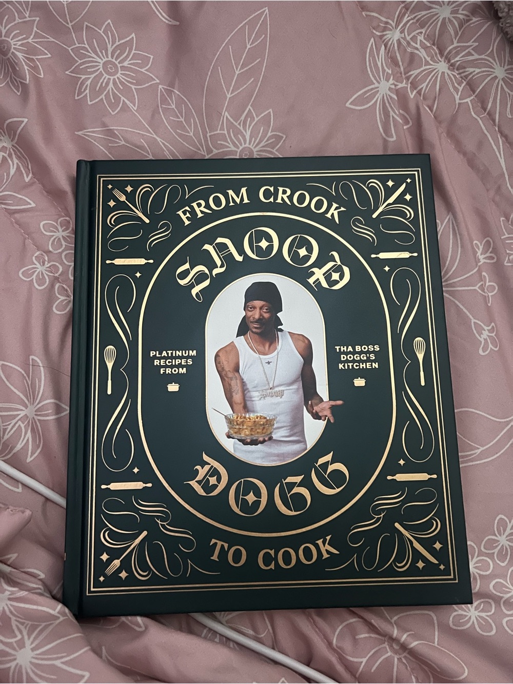 Snoop Dogg "From Crook to Cook" Cookbook - Black & Gold